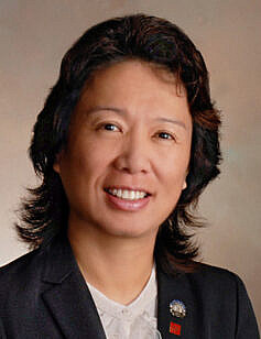 Denise Lo, AHWD, ABR, BPOR, C2EX, CCIM, CIPS, CRS, PMN headshot